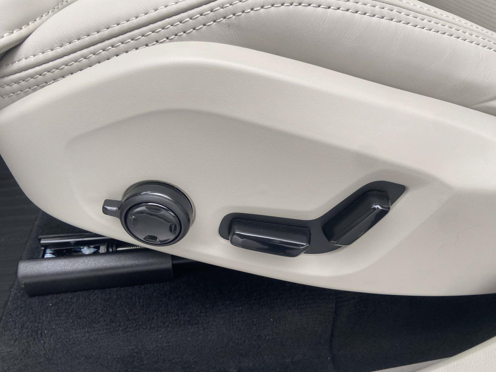 2026 Volvo XC90 Ultra - Photo 19