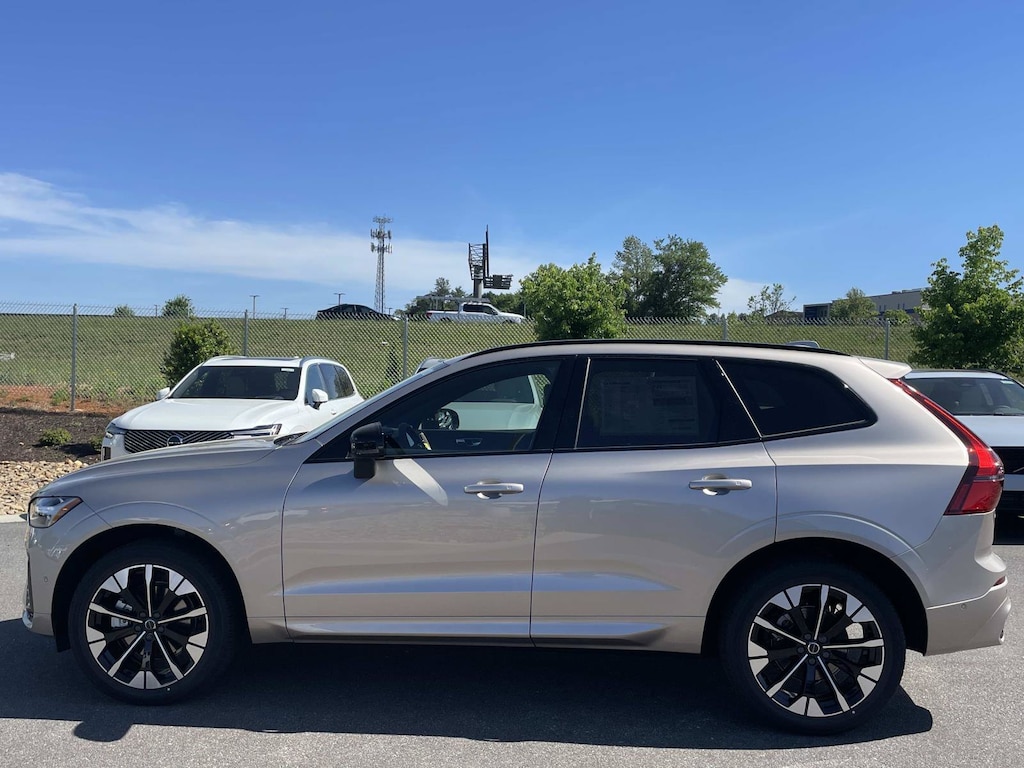 New 2026 Volvo XC60 B5 Plus SUV