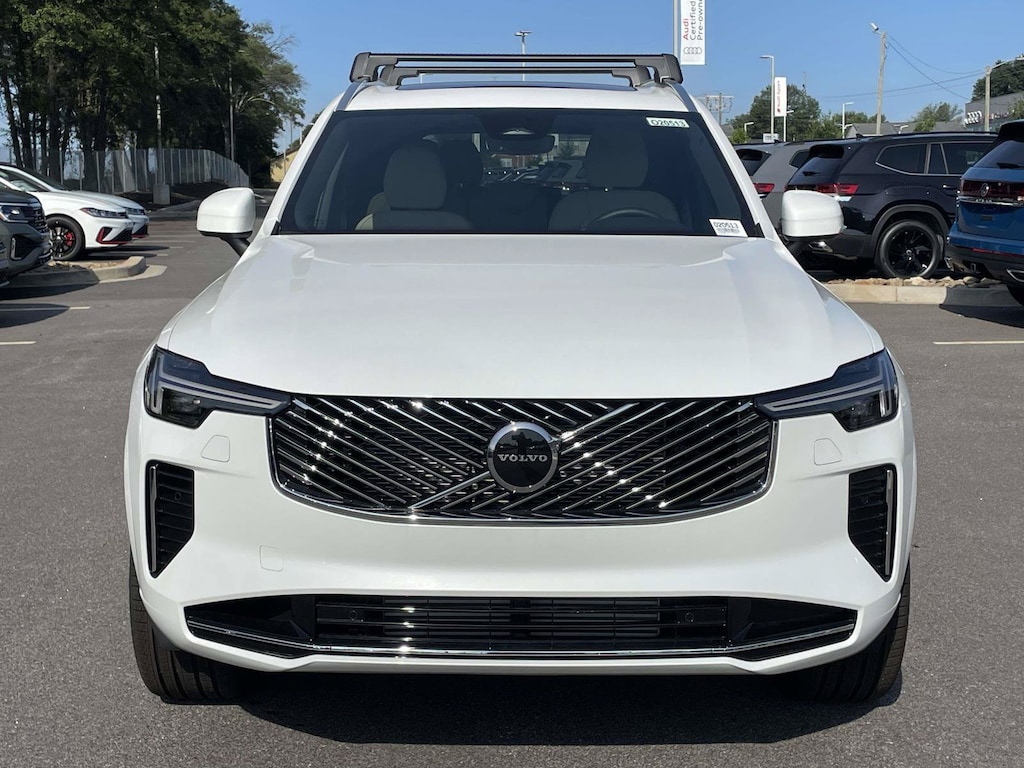 New 2026 Volvo XC90 plug-in hybrid T8 Core SUV