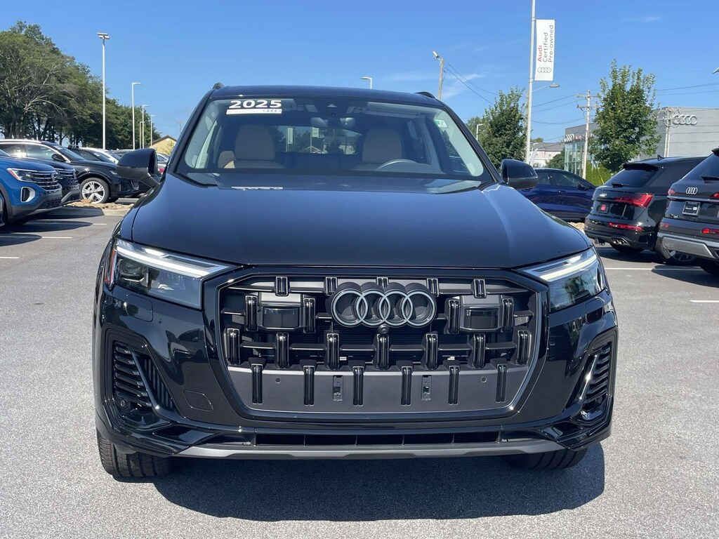 Used 2025 Audi Q7 55 Premium SUV