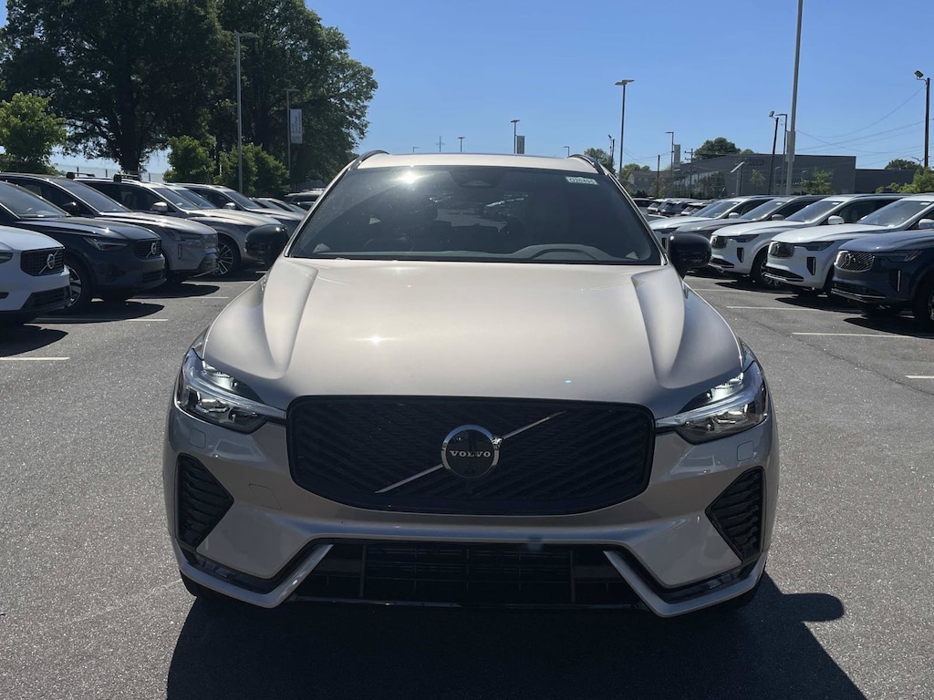 New 2026 Volvo XC60 B5 Plus SUV