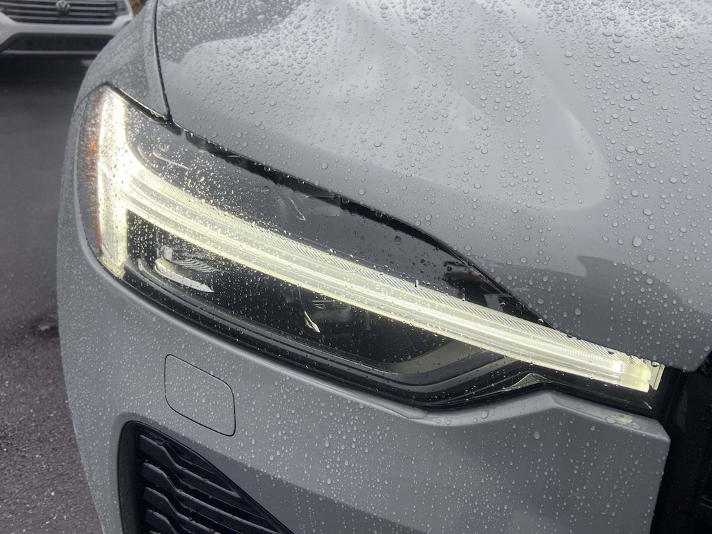 New 2026 Volvo XC60 B5 Plus SUV