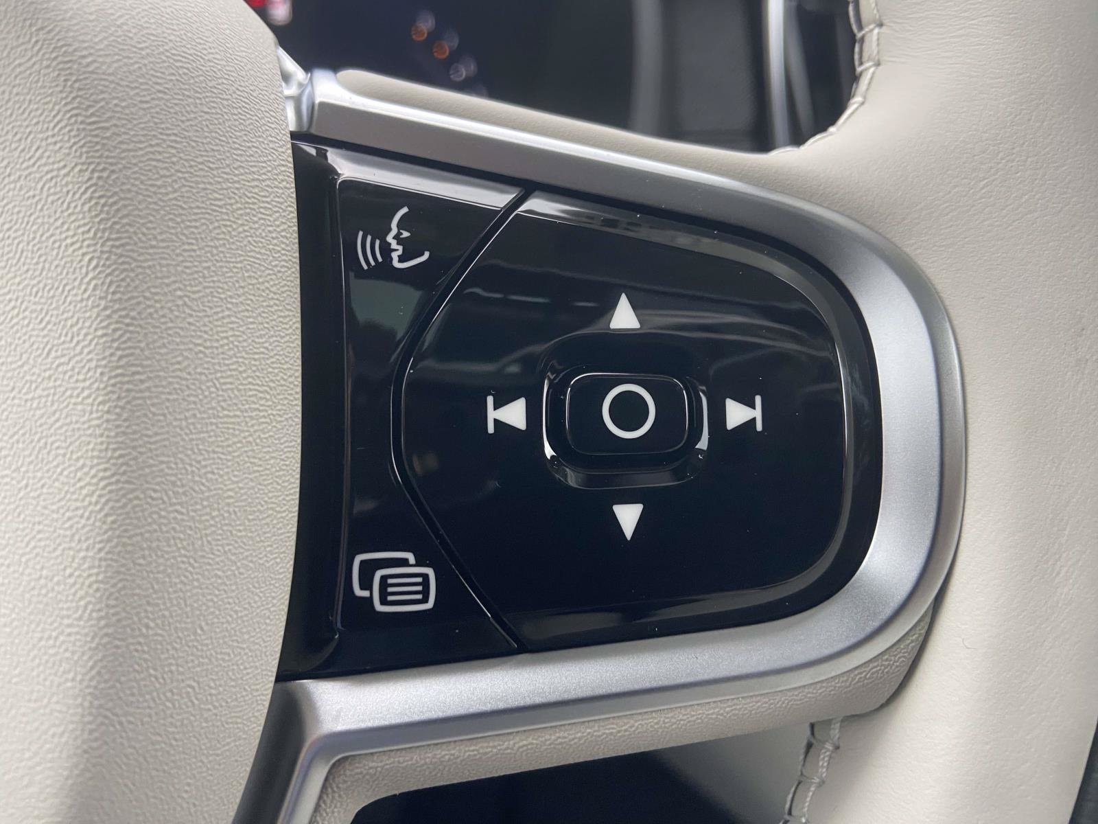 2026 Volvo XC90 Ultra - Photo 25