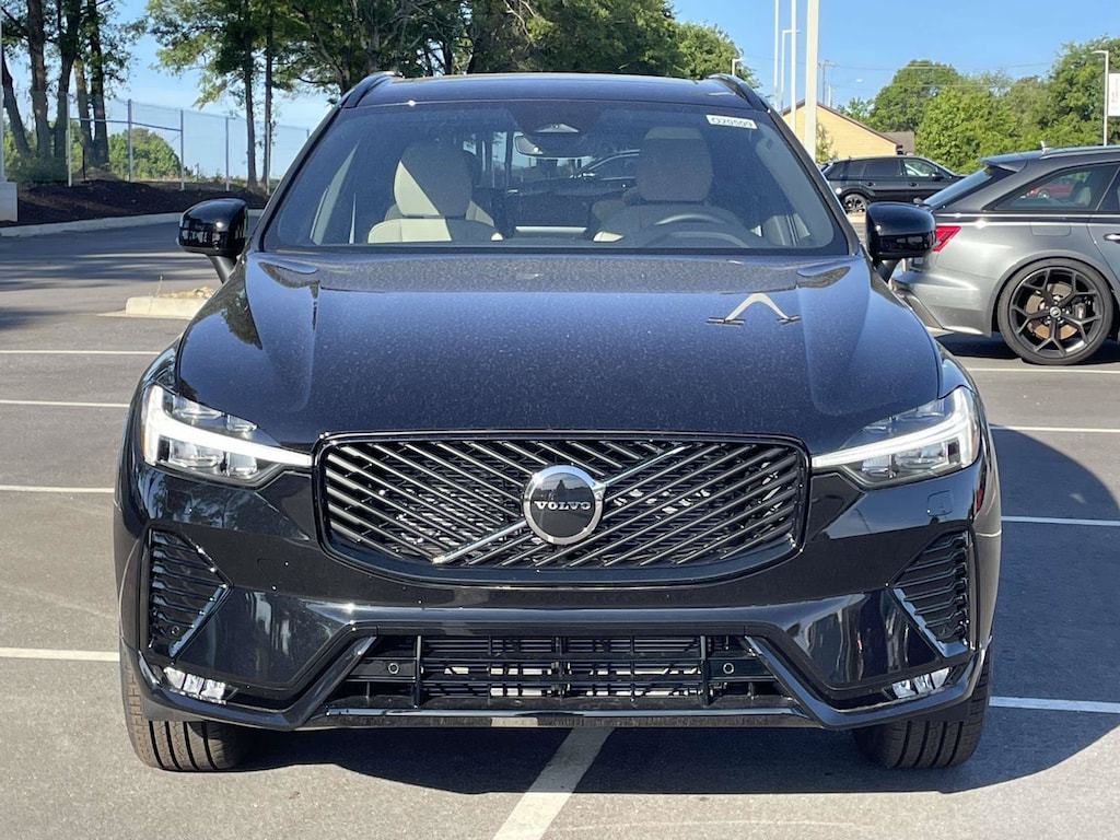 New 2026 Volvo XC60 B5 Core SUV