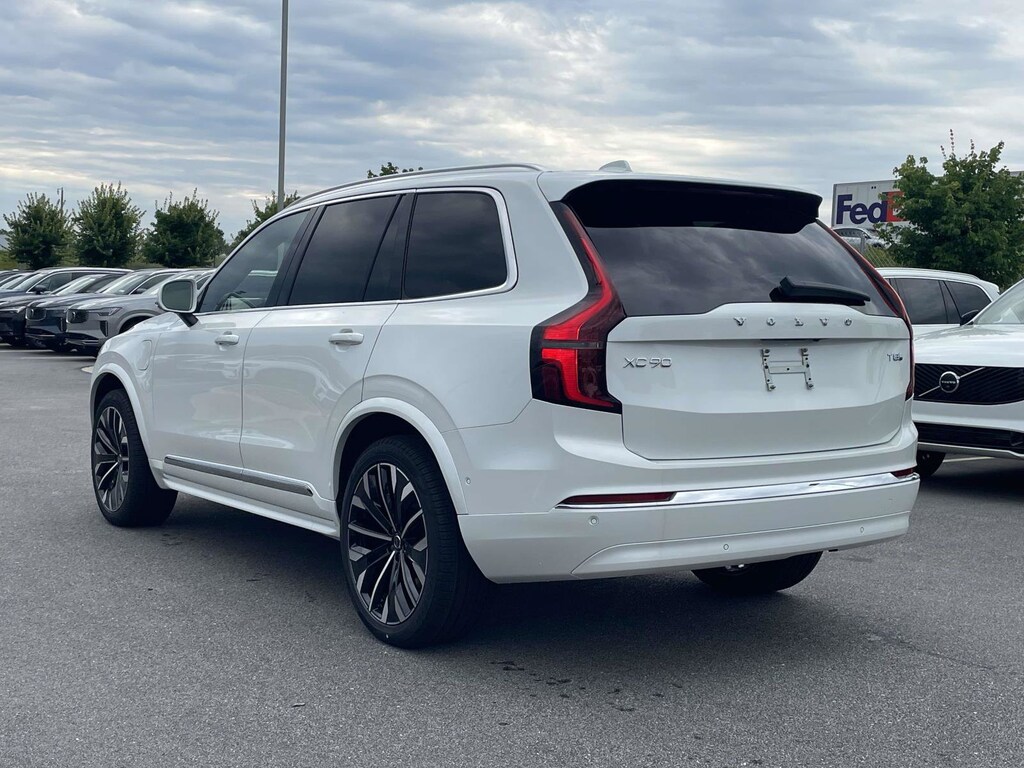 New 2026 Volvo XC90 plug-in hybrid T8 Plus 7-Seater SUV