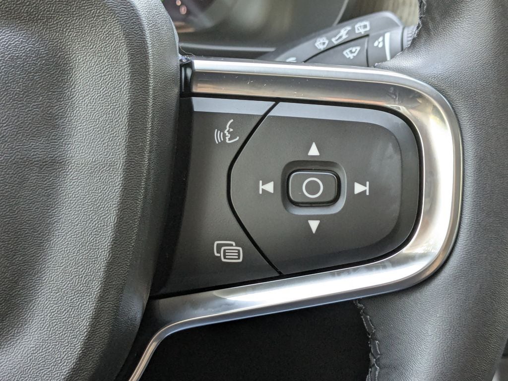 2026 Volvo XC40 Plus - Photo 28