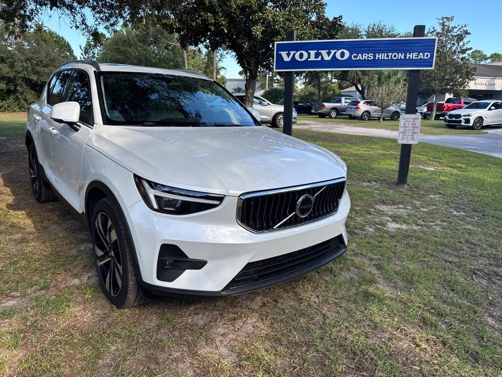 Certified 2024 Volvo XC40 B5 Plus Bright Theme SUV