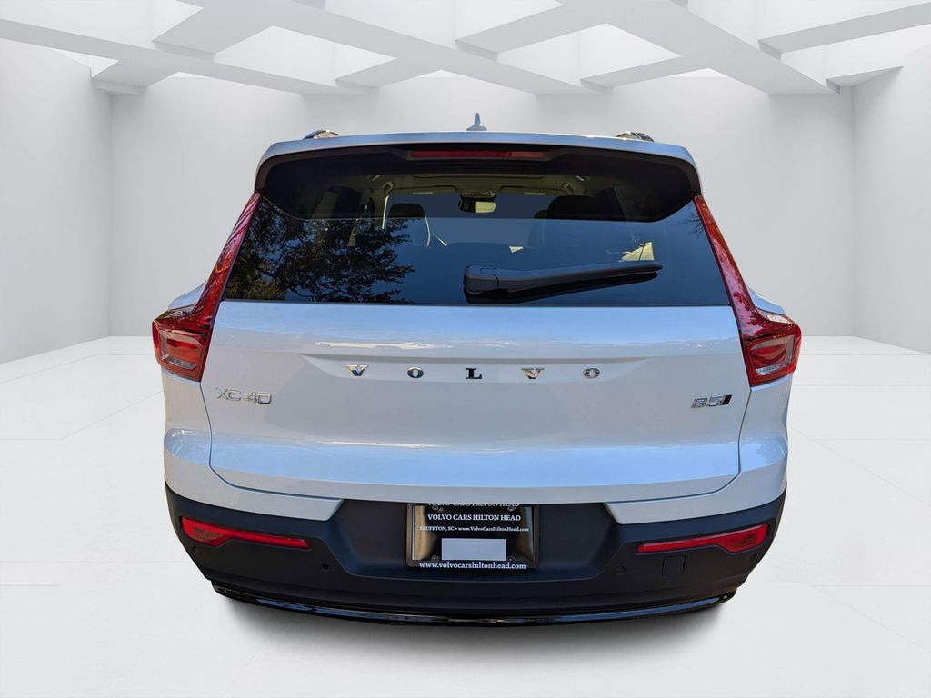 New 2026 Volvo XC40 B5 Plus SUV