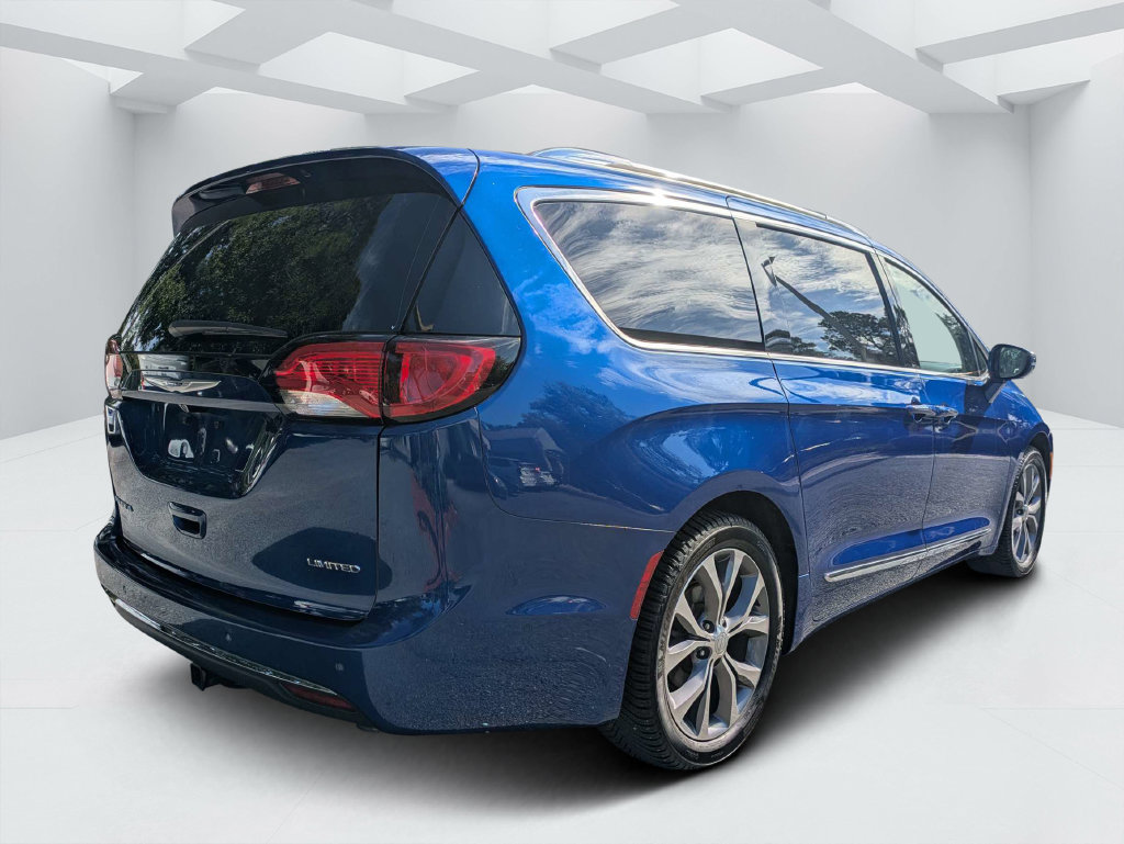 Used 2020 Chrysler Pacifica Limited Minivan/Van