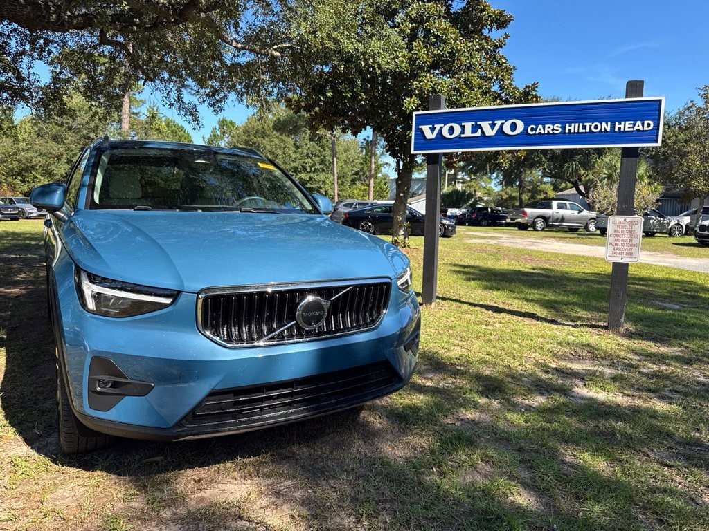 Certified 2024 Volvo XC40 B5 Plus Bright Theme SUV