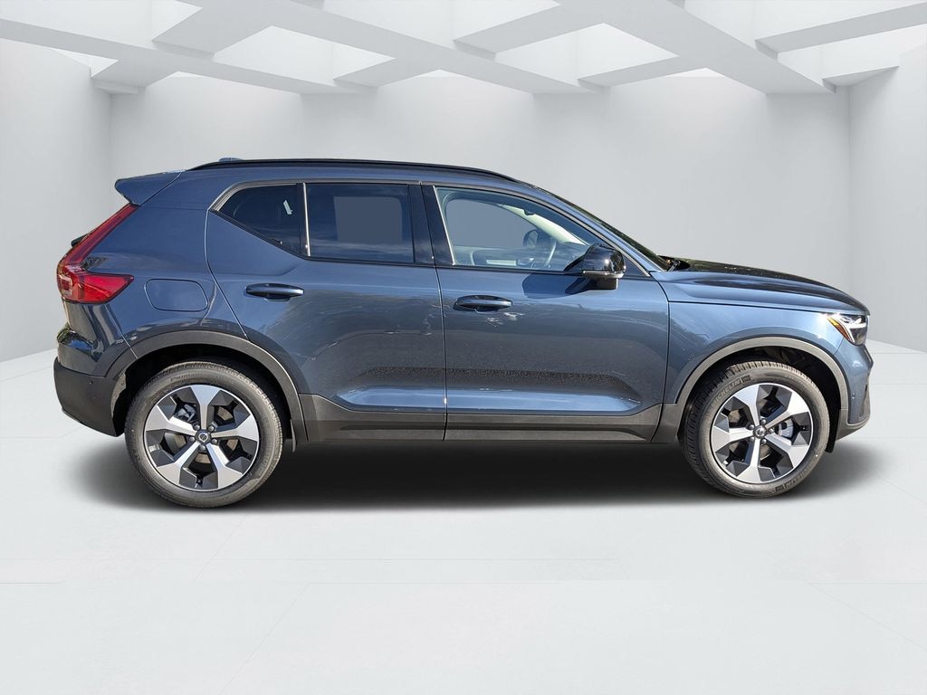 New 2026 Volvo XC40 B4 Plus SUV