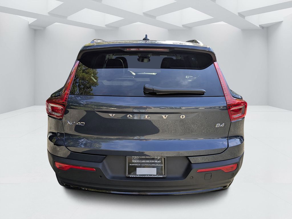 New 2026 Volvo XC40 B4 Plus SUV
