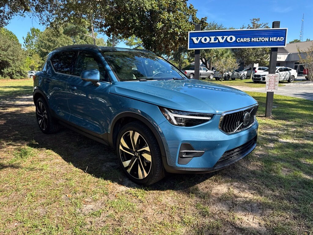Certified 2024 Volvo XC40 B5 Plus Bright Theme SUV