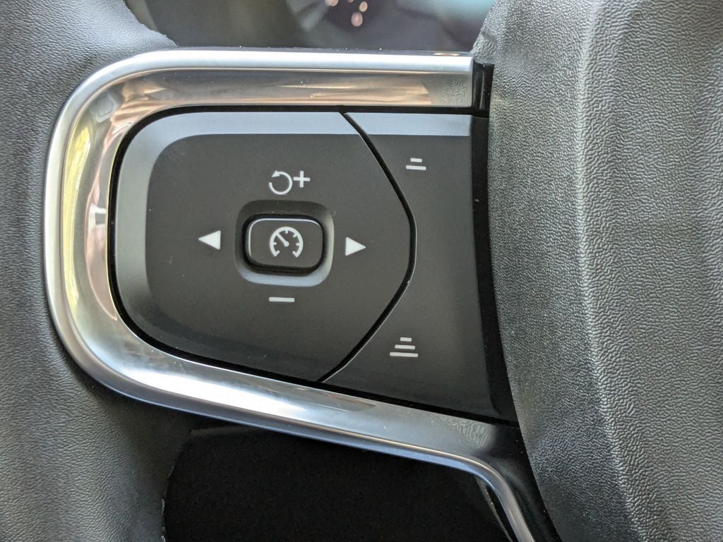 2026 Volvo XC40 Plus - Photo 27