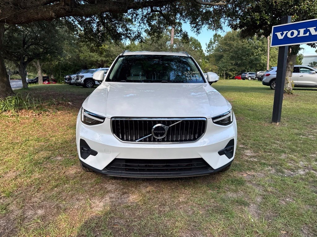 Certified 2024 Volvo XC40 B5 Plus Bright Theme SUV