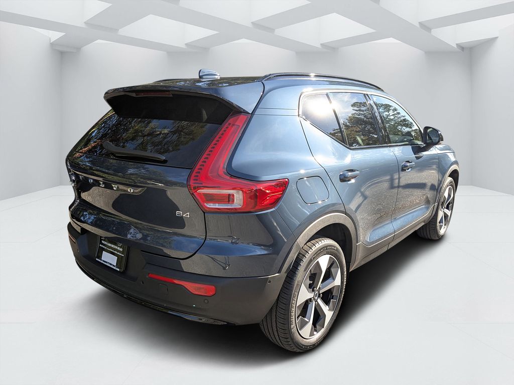 New 2026 Volvo XC40 B4 Plus SUV