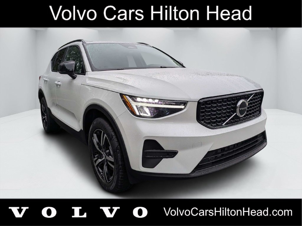 2026 Volvo XC40 Core