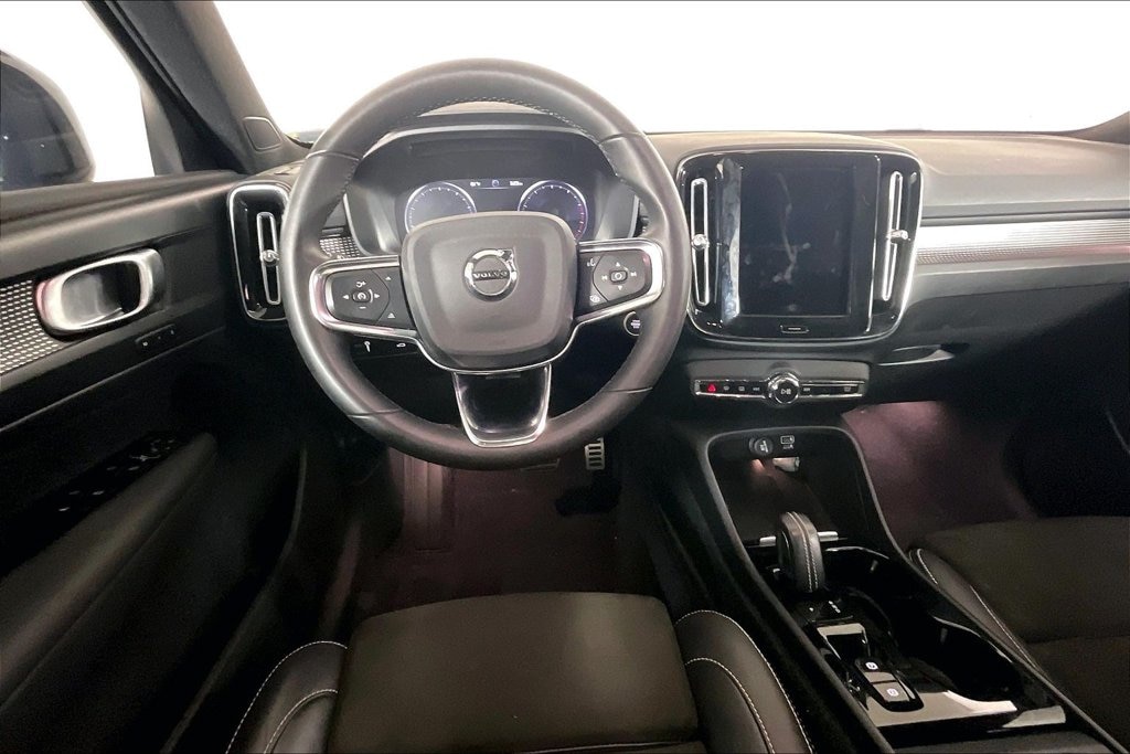 Used 2022 Volvo XC40 R-Design SUV