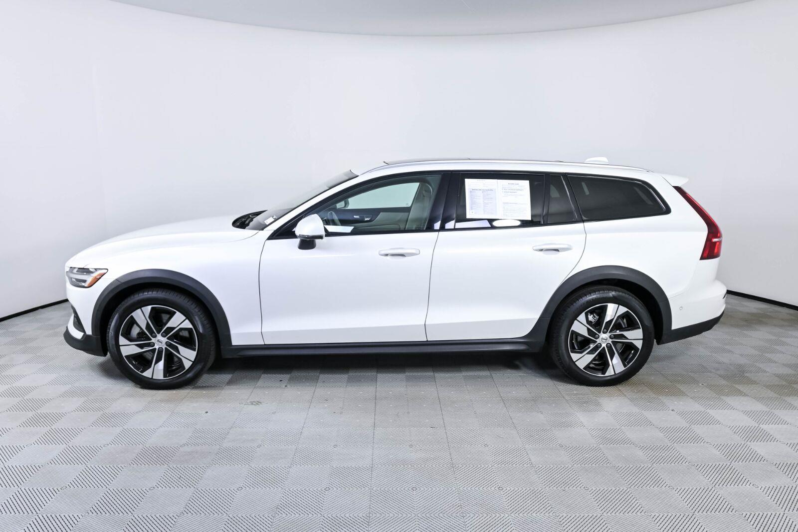 Used 2025 Volvo V60 Cross Country Plus Wagon