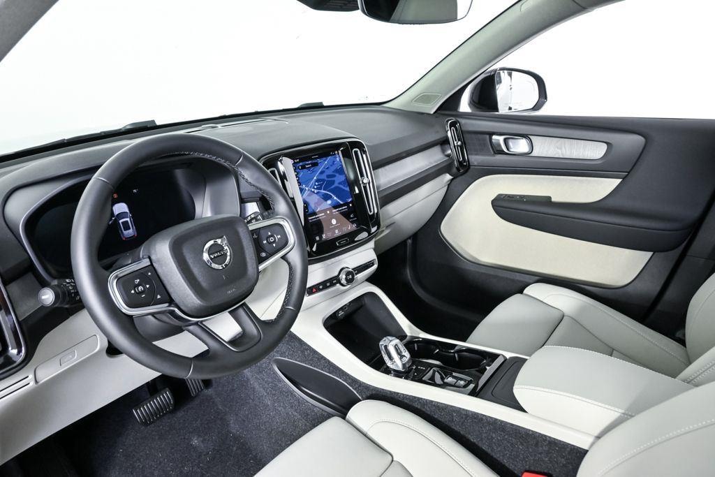 Used 2026 Volvo XC40 B5 Plus SUV