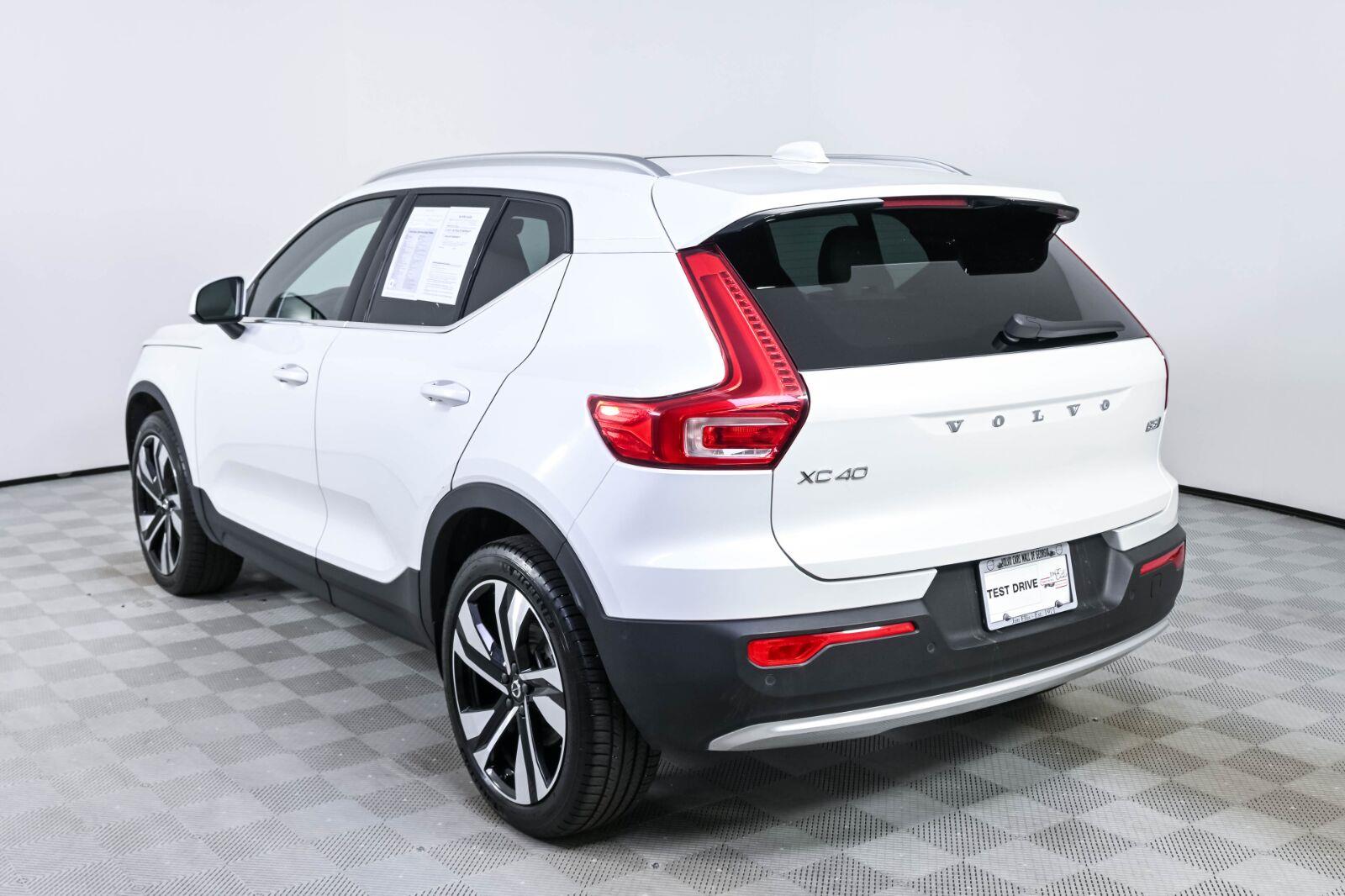 Used 2024 Volvo XC40 B5 Plus Bright SUV