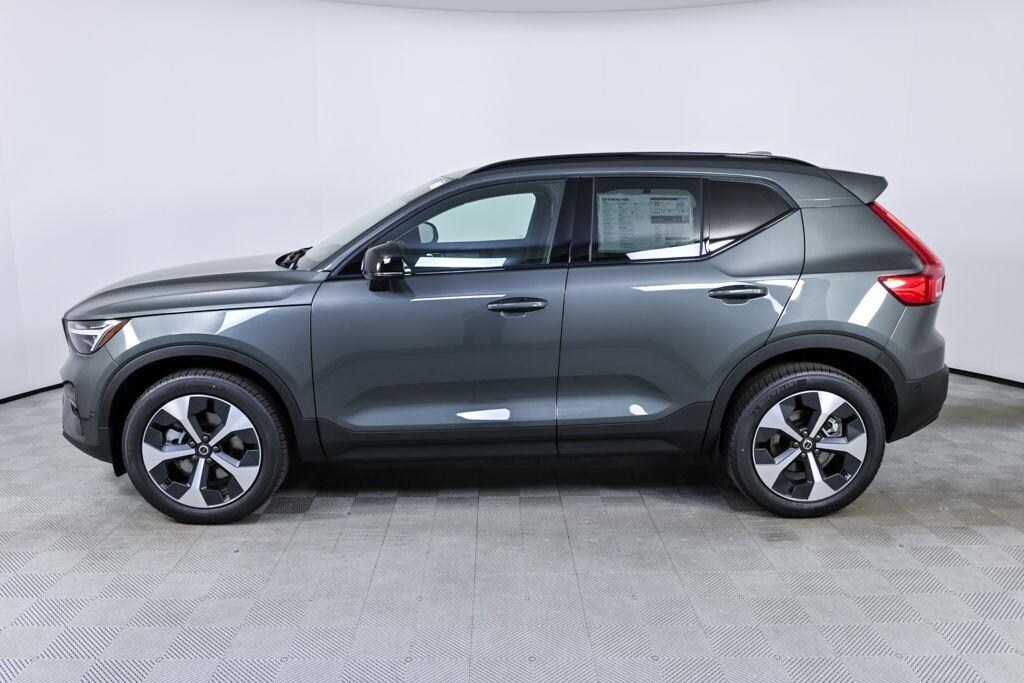 Used 2026 Volvo XC40 B5 Plus SUV