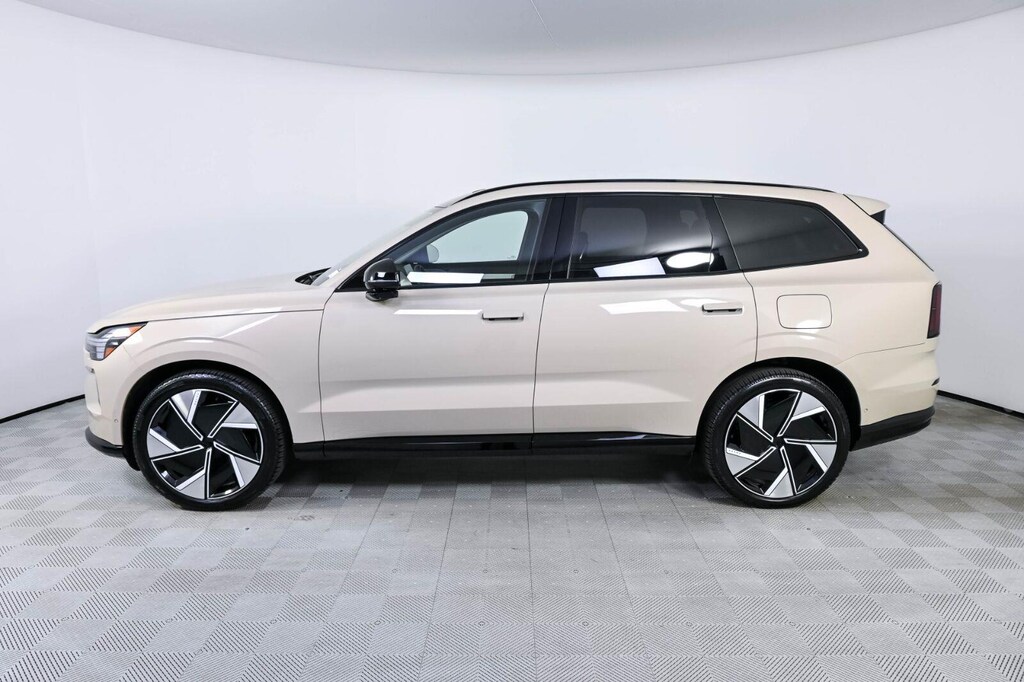 Certified 2026 Volvo EX90 Twin Motor Performance Ultra 7-Seater SUV