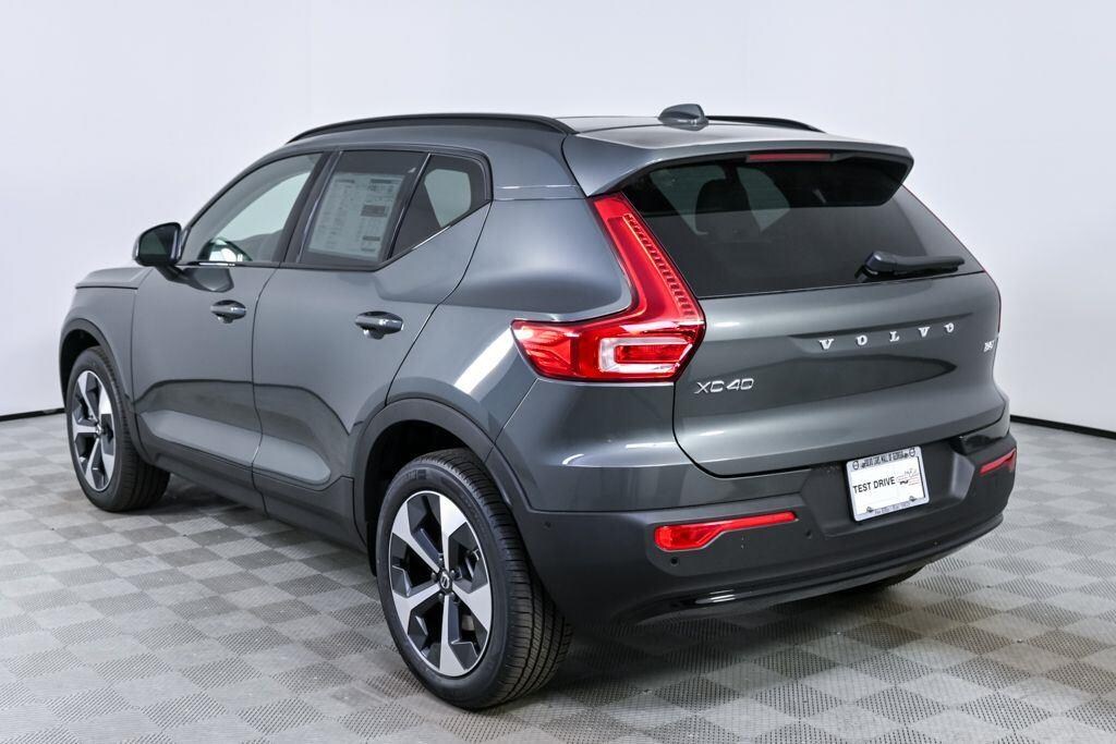 Used 2026 Volvo XC40 B5 Plus SUV