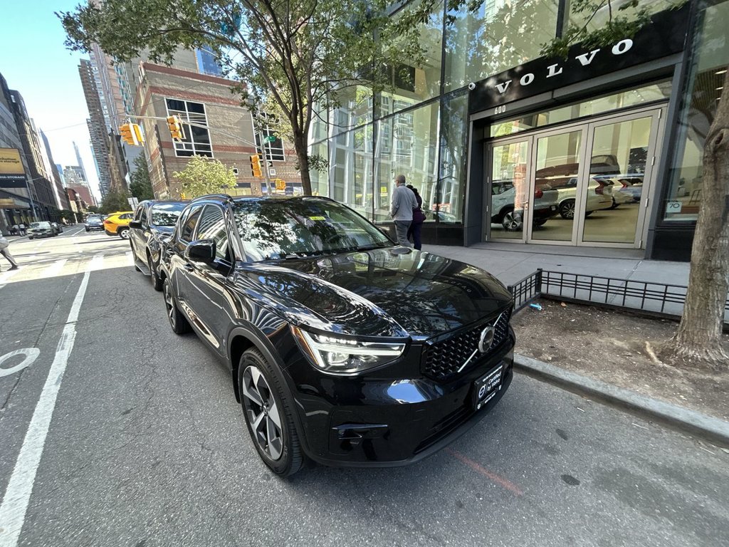 2024 Volvo XC40