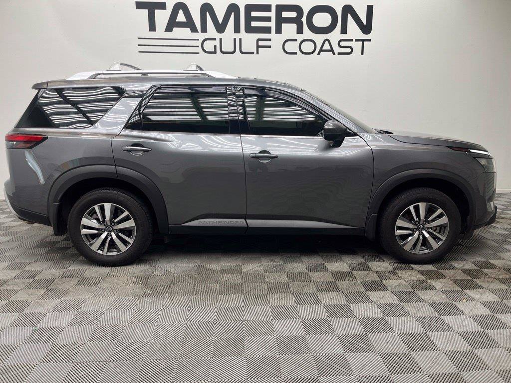 Used 2025 Nissan Pathfinder SL SUV