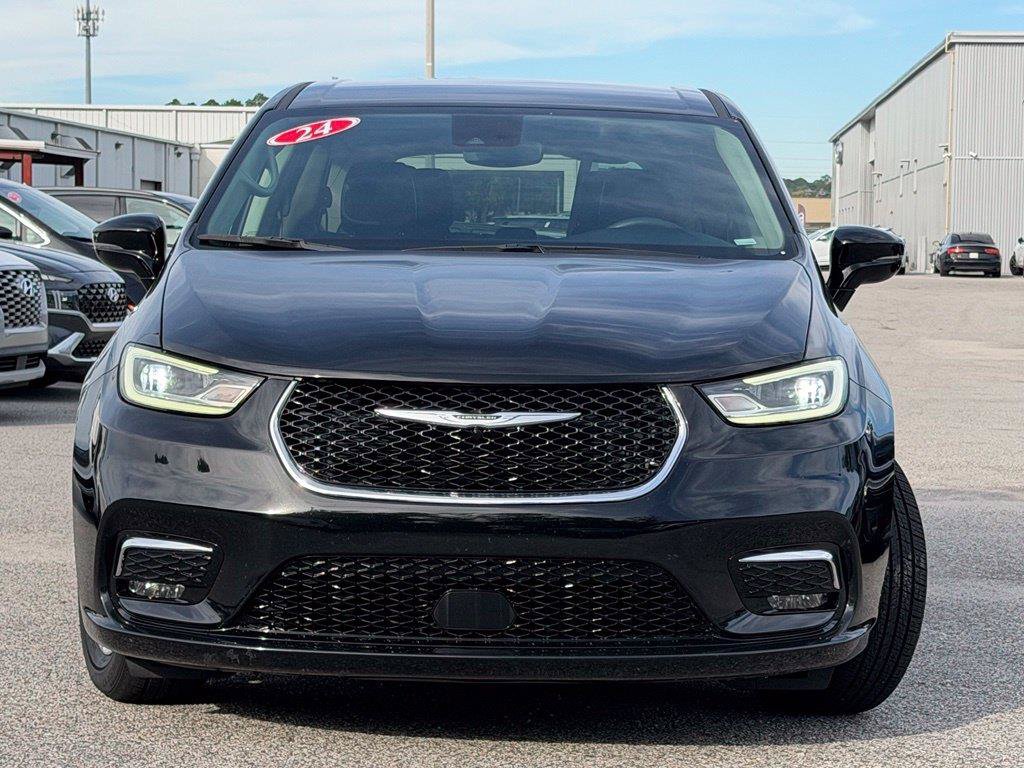 Used 2024 Chrysler Pacifica Touring L Van Passenger Van