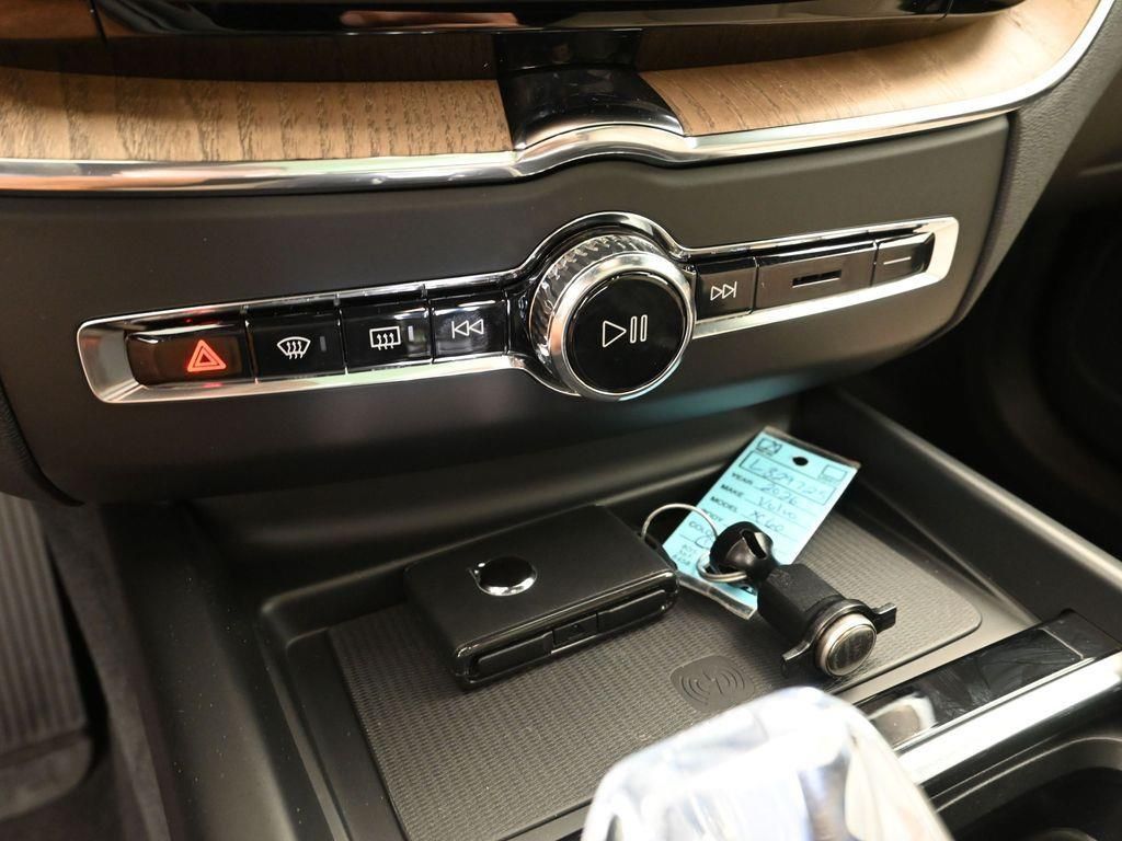2026 Volvo XC60 Core - Photo 17