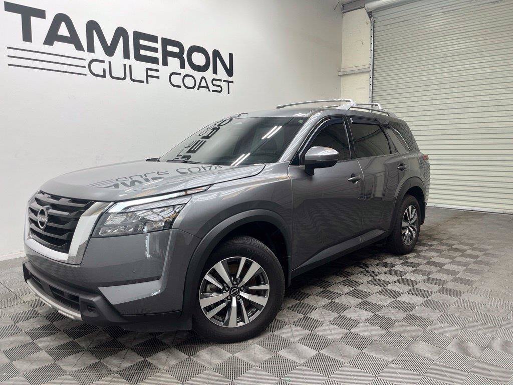Used 2025 Nissan Pathfinder SL SUV