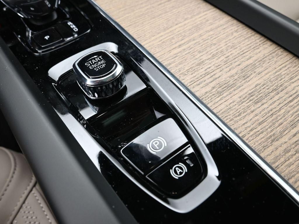 2026 Volvo XC60 Core - Photo 19