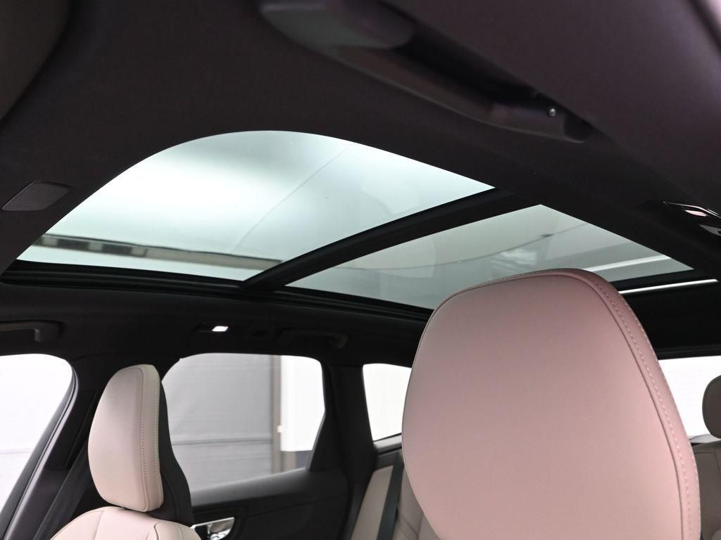 2026 Volvo XC60 Core - Photo 11