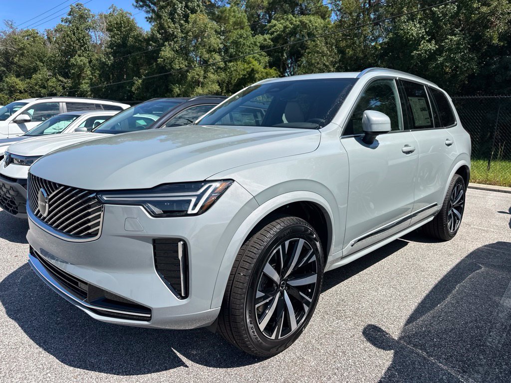 2027 Volvo XC90 Core