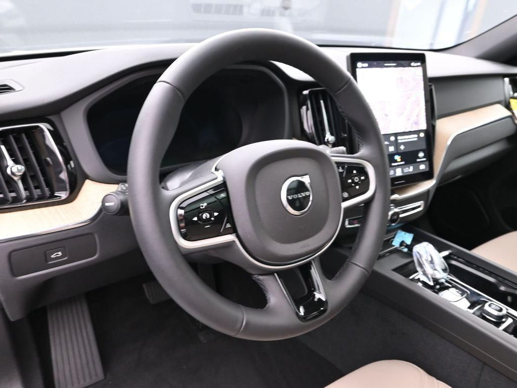 2026 Volvo XC60 Core - Photo 12