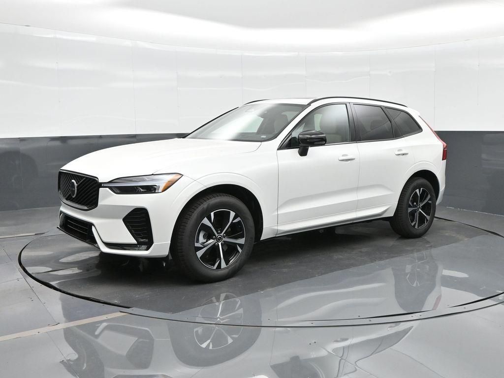 2026 Volvo XC60 Core - Photo 3