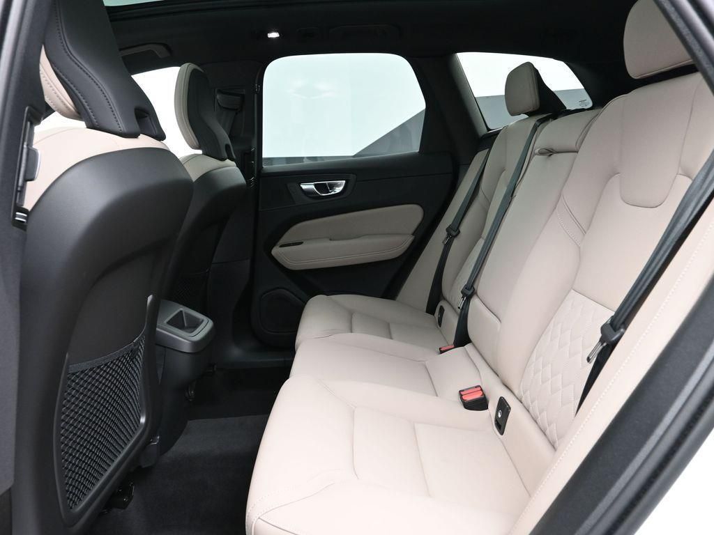 2026 Volvo XC60 Core - Photo 9