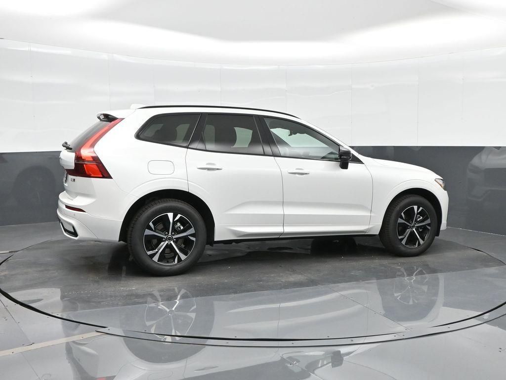 2026 Volvo XC60 Core - Photo 4