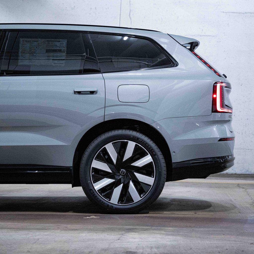 New 2026 Volvo EX90 Twin Motor Performance Ultra 7-Seater SUV