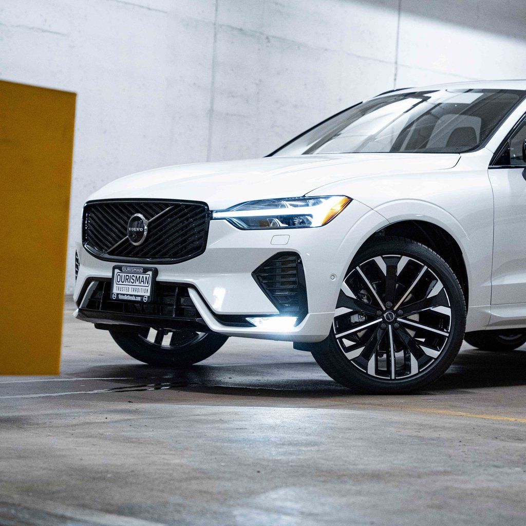 2026 Volvo XC60 Ultra - Photo 2