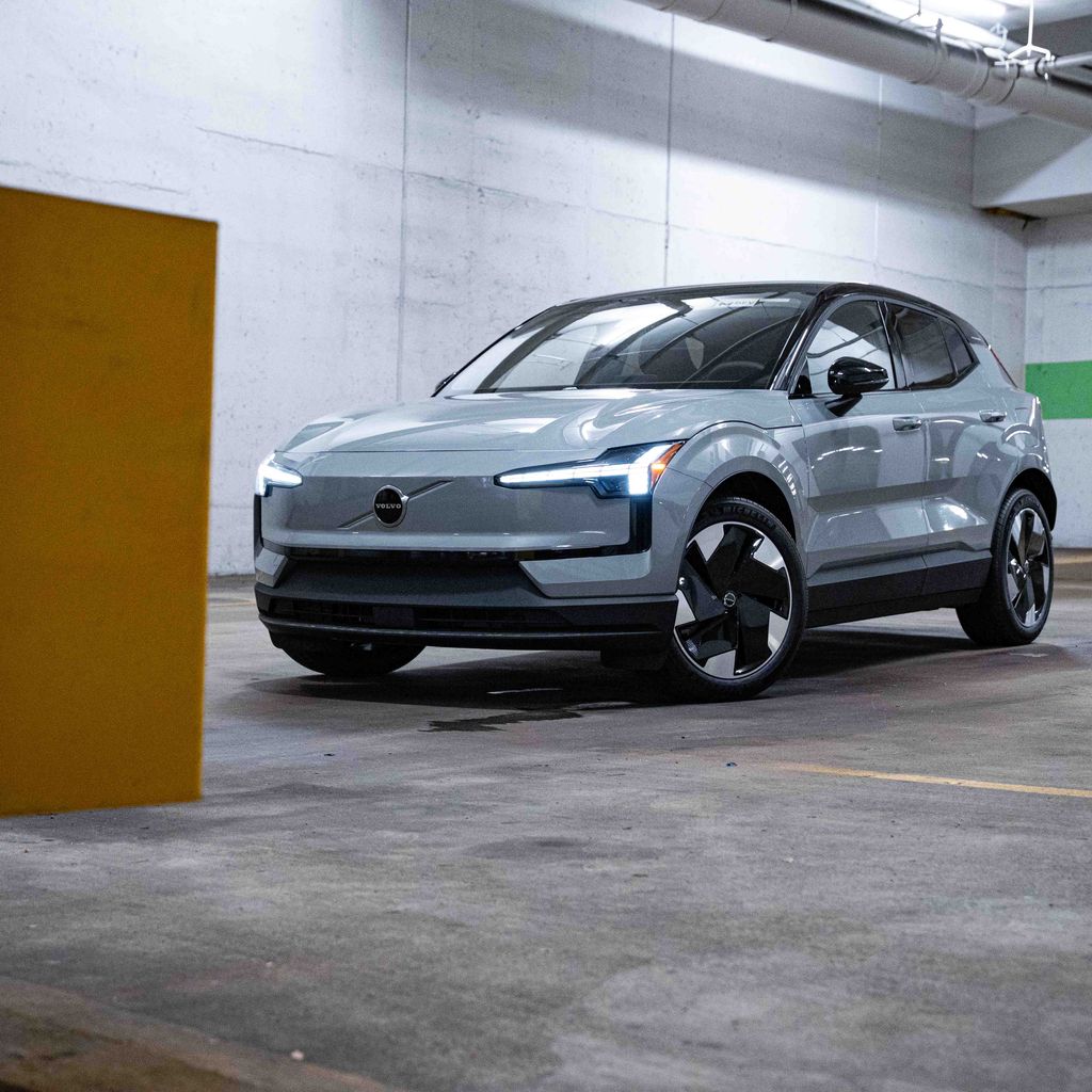 2026 Volvo EX30 Twin Motor Plus SUV