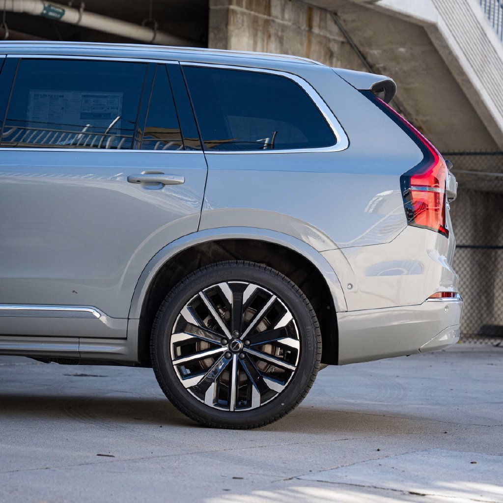 New 2026 Volvo XC90 plug-in hybrid T8 Ultra 7-Seater SUV