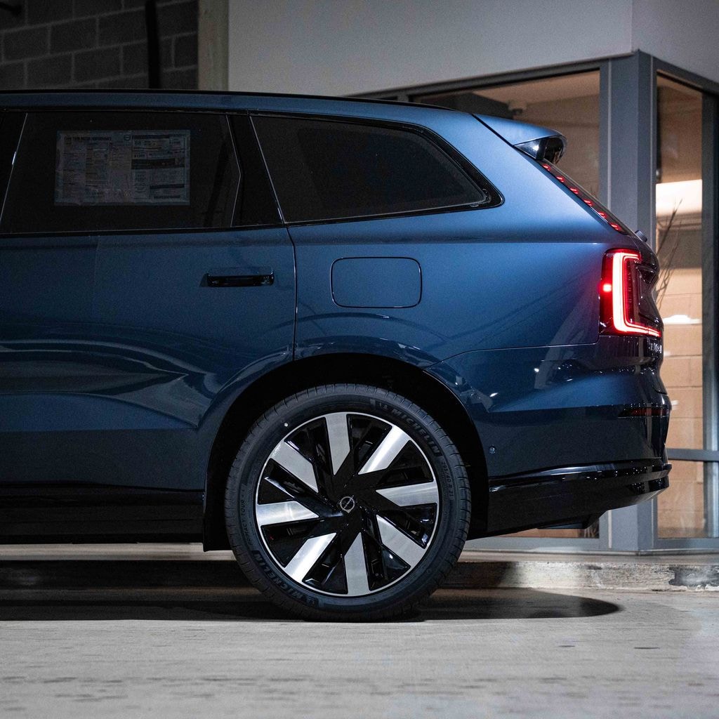 New 2026 Volvo EX90 Twin Motor Performance Ultra 7-Seater SUV
