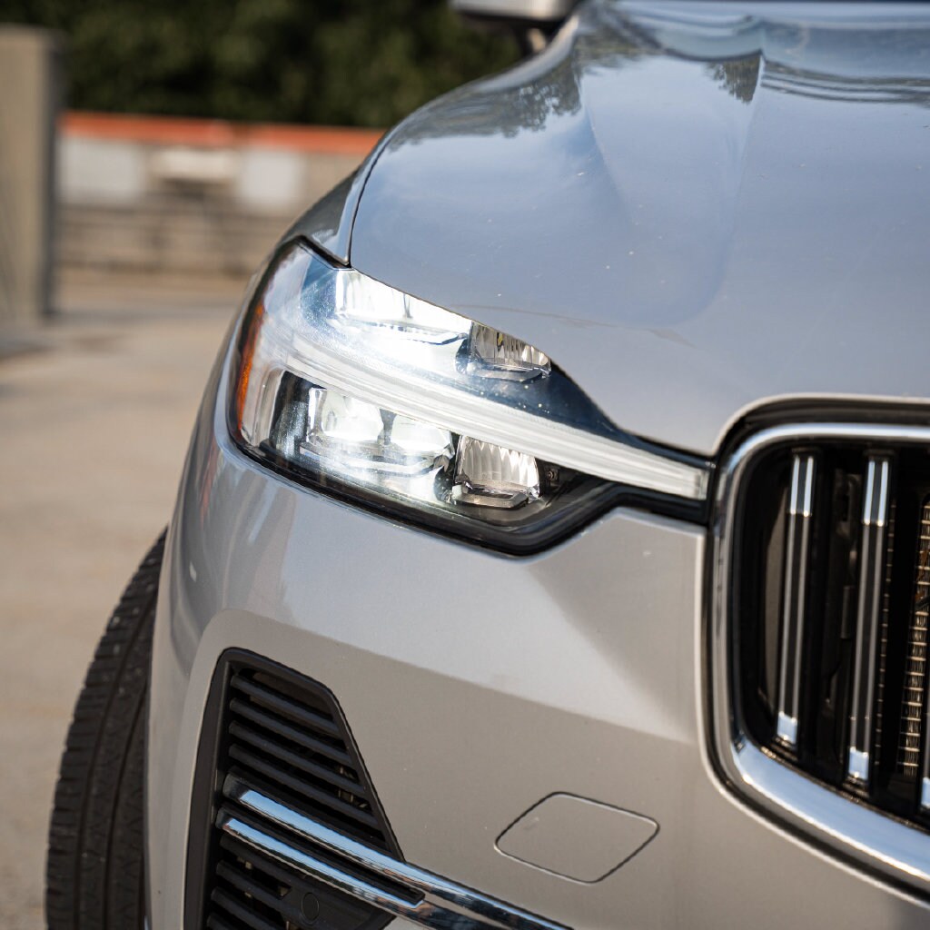 Certified 2023 Volvo XC60 Recharge Plug-In Hybrid T8 Core Bright Theme SUV
