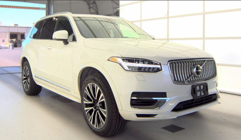 Used 2025 Volvo XC90 Plug-In Hybrid T8 Plus SUV