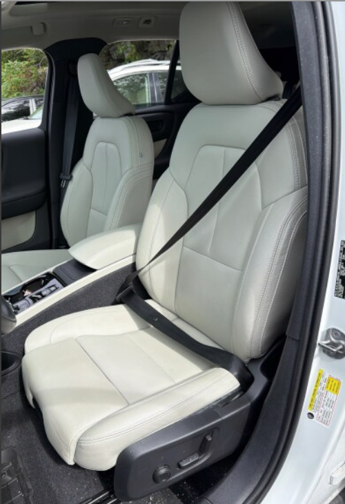 Certified 2024 Volvo XC40 B5 Plus Dark Theme SUV