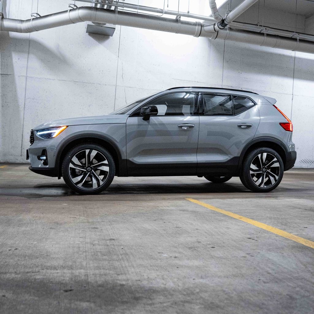 New 2026 Volvo XC40 B5 Plus SUV