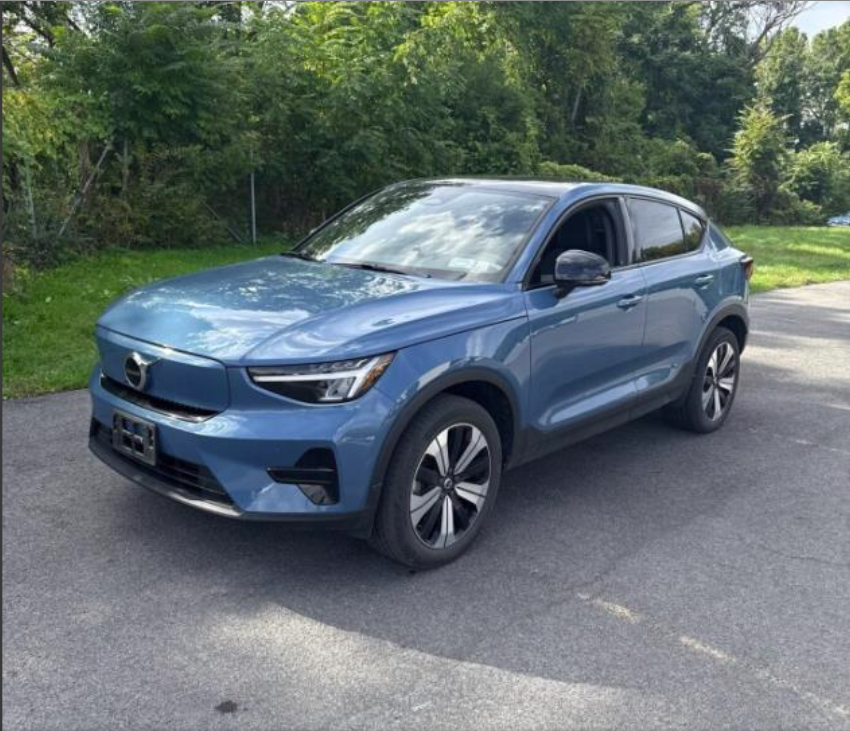 Used 2023 Volvo C40 Recharge Pure Electric Twin Core SUV